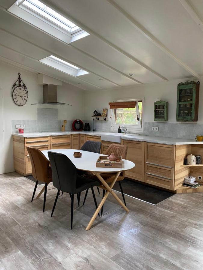 Chalet De Kleine Eekhoorn Lage Mierde Exteriör bild