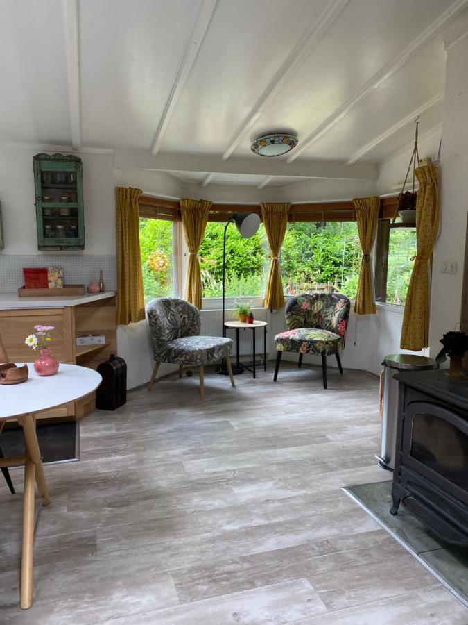 Chalet De Kleine Eekhoorn Lage Mierde Exteriör bild