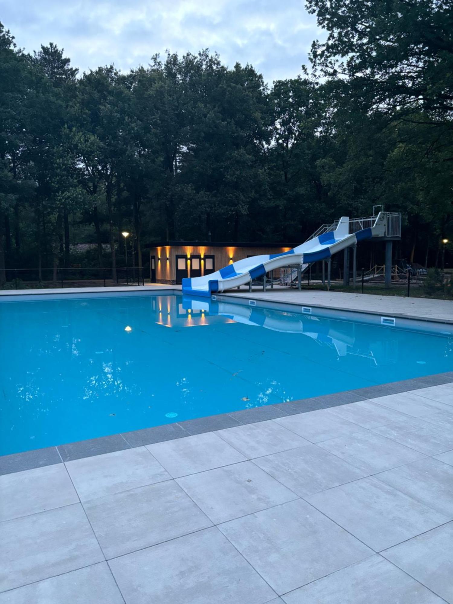 Chalet De Kleine Eekhoorn Lage Mierde Exteriör bild