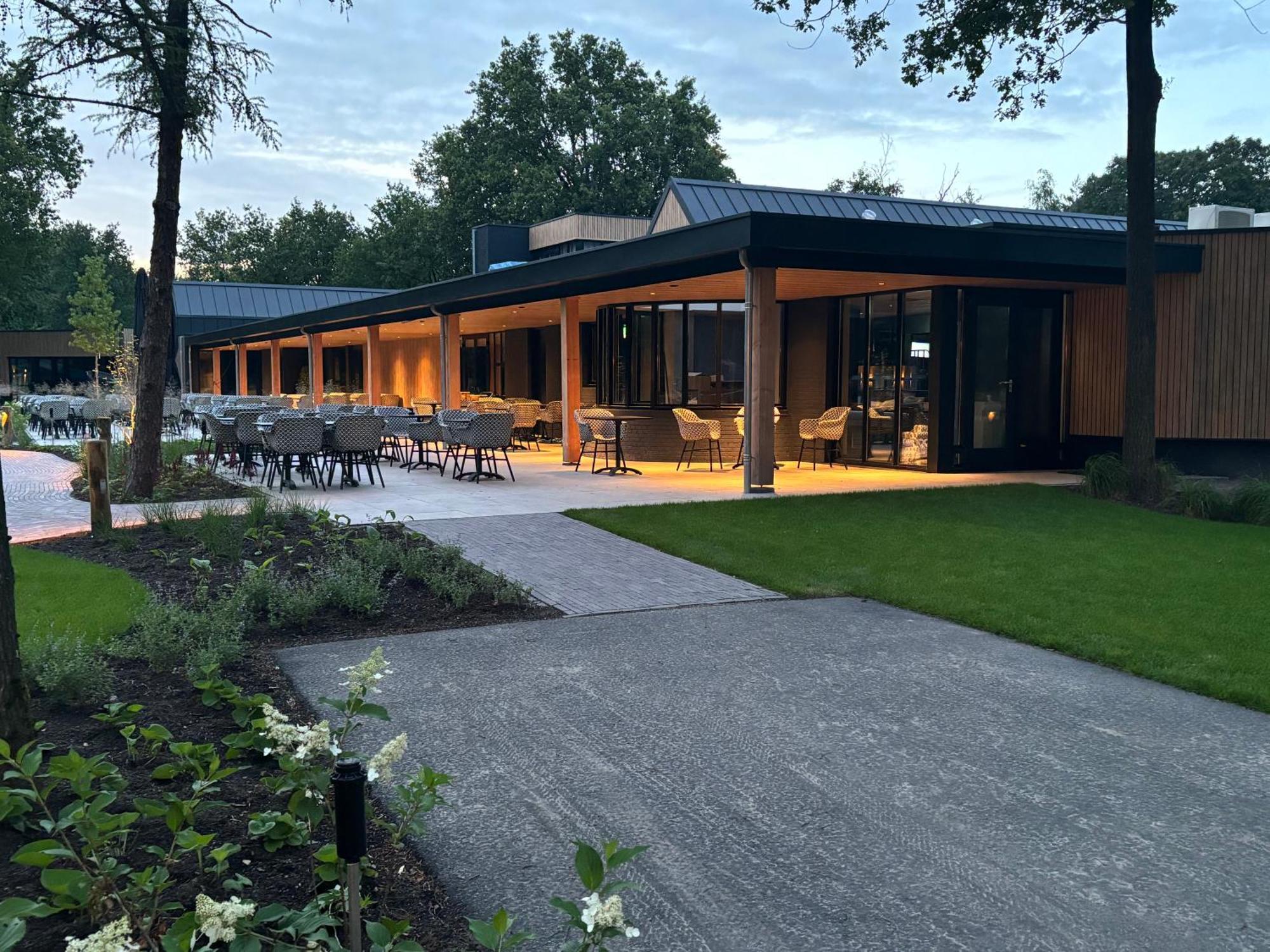 Chalet De Kleine Eekhoorn Lage Mierde Exteriör bild