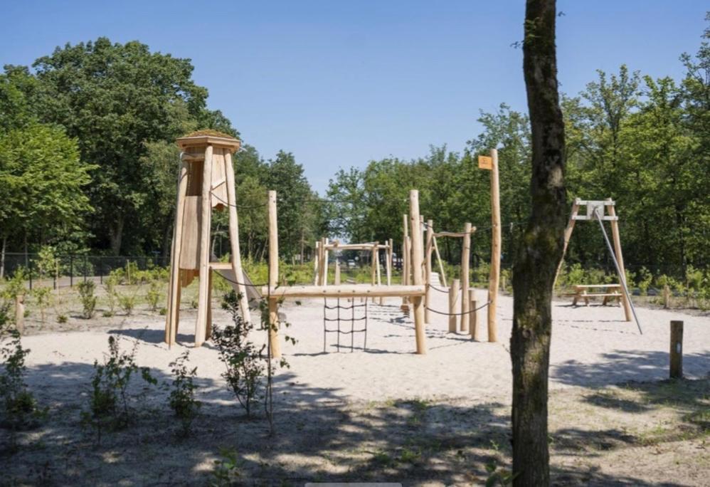 Chalet De Kleine Eekhoorn Lage Mierde Exteriör bild